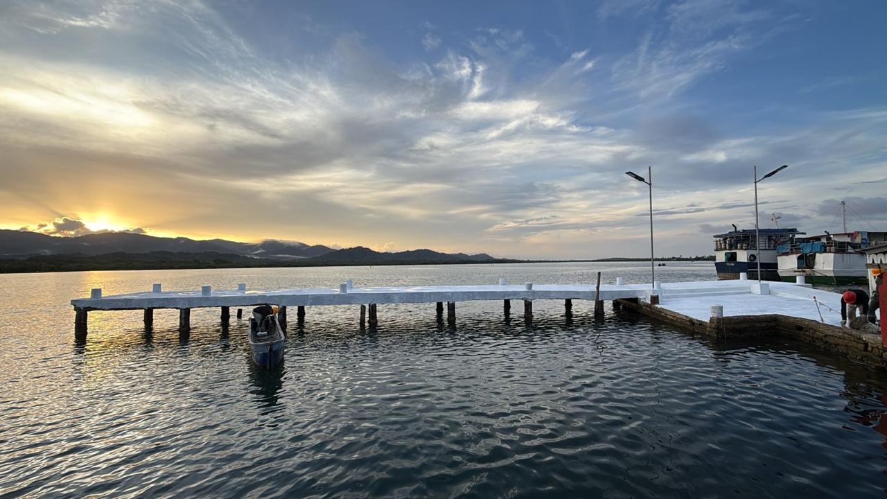 Muelle de la comunidad de Usdub terminado, comarca Guna Yala